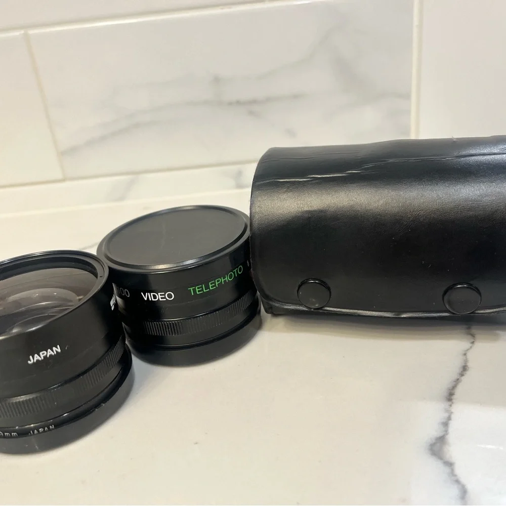 Ambico Japan V-3300 Telephoto 1.5x&Video V-3100 Wide Angle 0.5Case.1 Lid missing